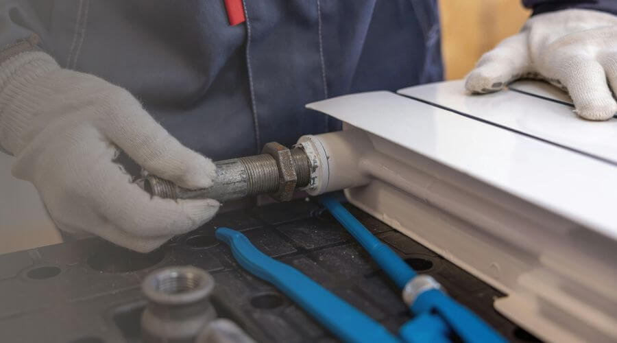 Expert burst pipe repair services in Realitos, TX